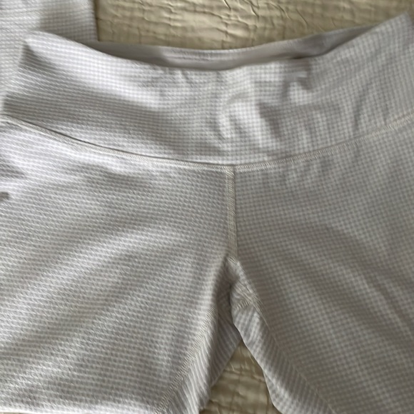 Lululemon leggings waffle pattern in beige and white - Picture 3 of 4